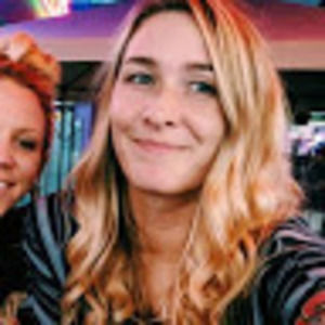 Meet your Posher, Holly